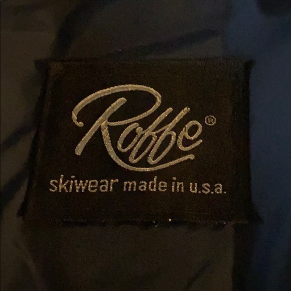 Turn some heads on the slopes with this classic! - Picture 5 of 8